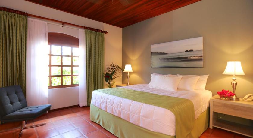 プラヤ・エルモサ（グアナカステ） Villa del Sueno 3つ星 ホテル プール