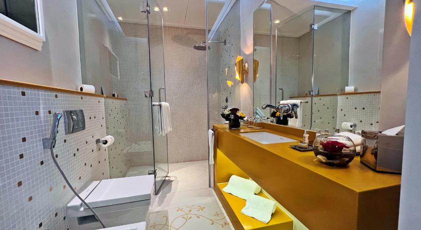 Image of Deluxe Room 2