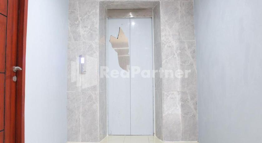 Brahma Hotel Mitra RedDoorz – Jakarta, ID