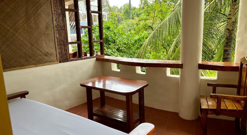 Wind Riders Inn and Cafe - image 26