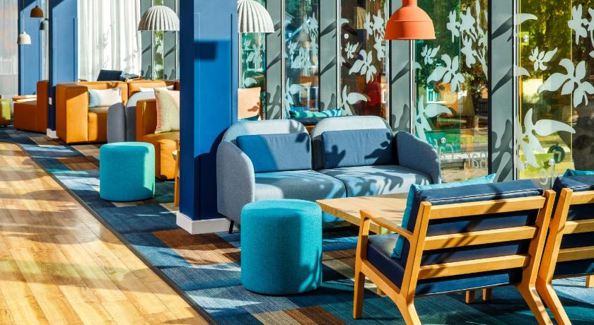 Restaurant, ibis budget London Heathrow Central in London ibis budget London Heathrow Central