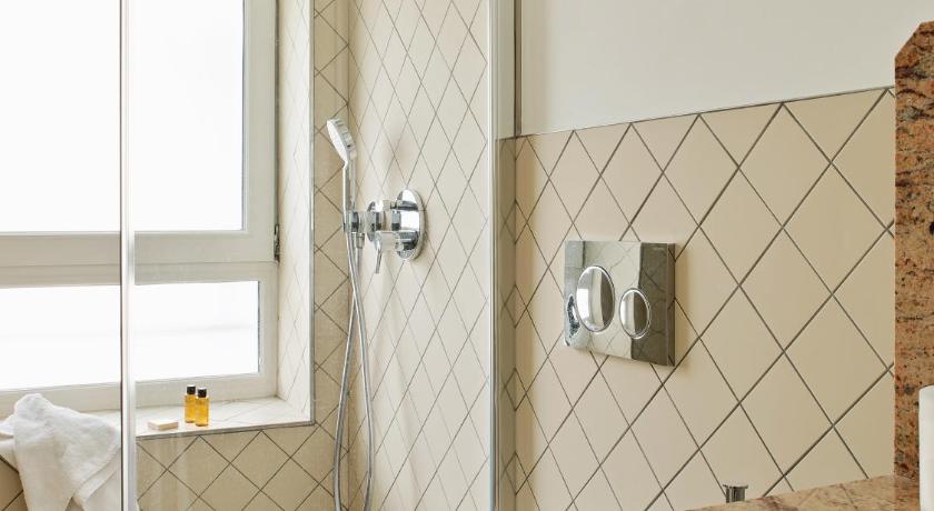 New Hotel Lafayette photo