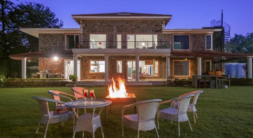 StayVista at The Banyan Abode with home feel beautiful interiors — Hotel in New Delhi and NCR