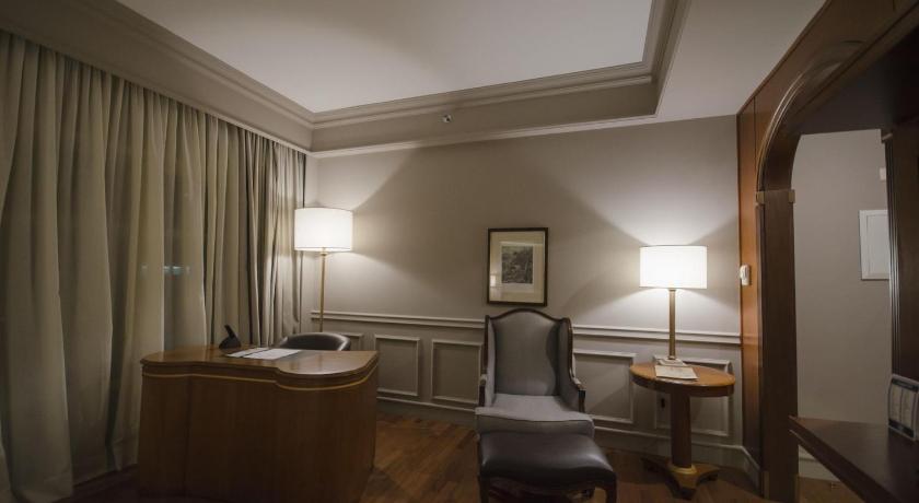 Image of Standard Suite 9