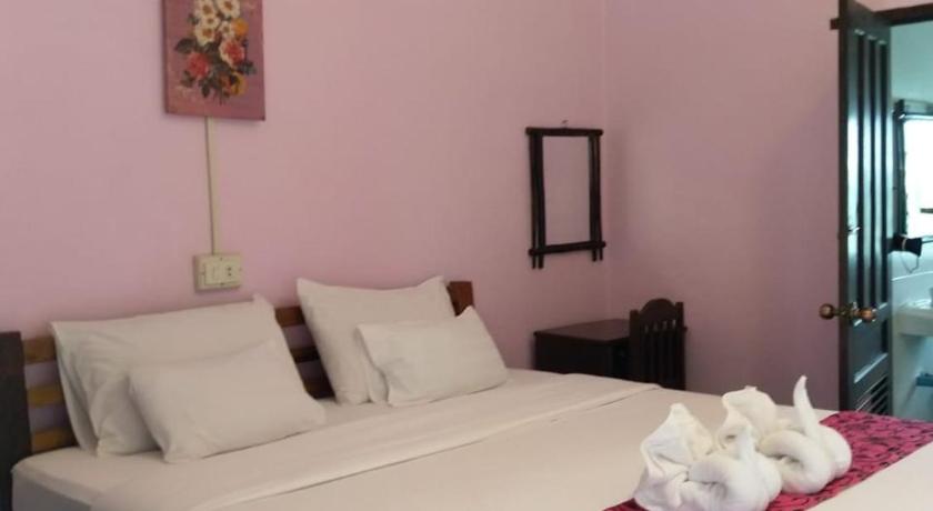 Image of Standard Double or Twin Room with Garden View 16