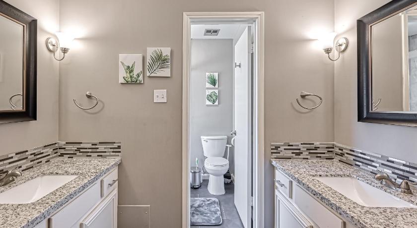 Fort Happy in Katy, 4BR 2 BT, Work-cation, Pet Friendly photo