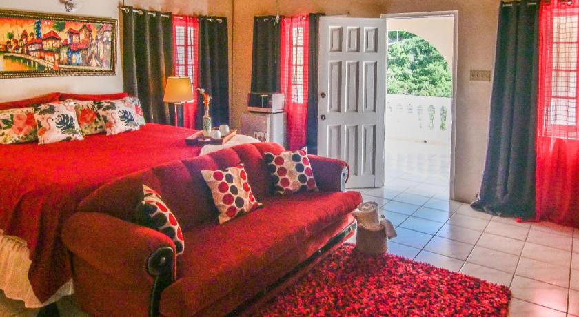 876 JA Oasis &amp; Homestay - by Kingston Airport — Hotel in Kingston