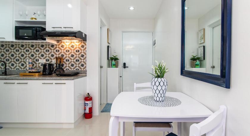 宿务 Galena by J&J Homes ( 1BR | Midpoint Residences ) 4星级 民宿 套房