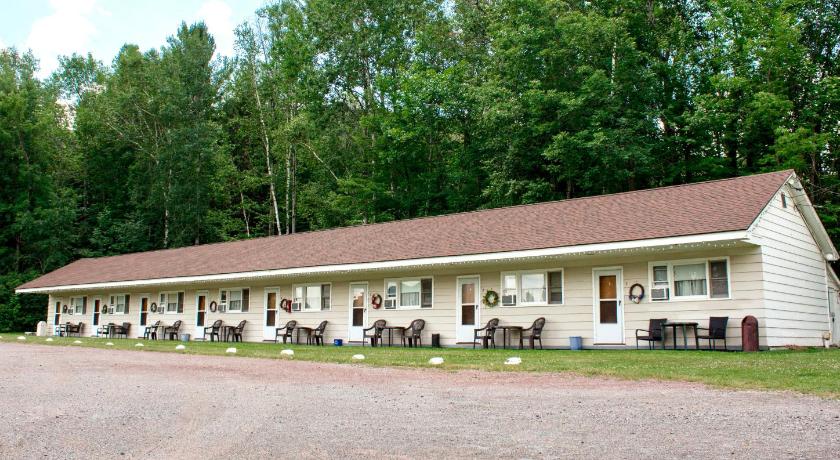 Jimmy OConnor's Windham Mtn Inn photo