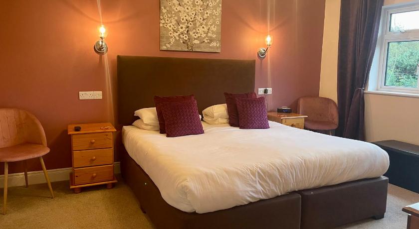 Image of Two-Bedroom Apartment 4