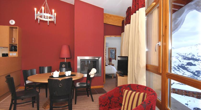 Image of Two-Bedroom Apartment with Fireplace 8