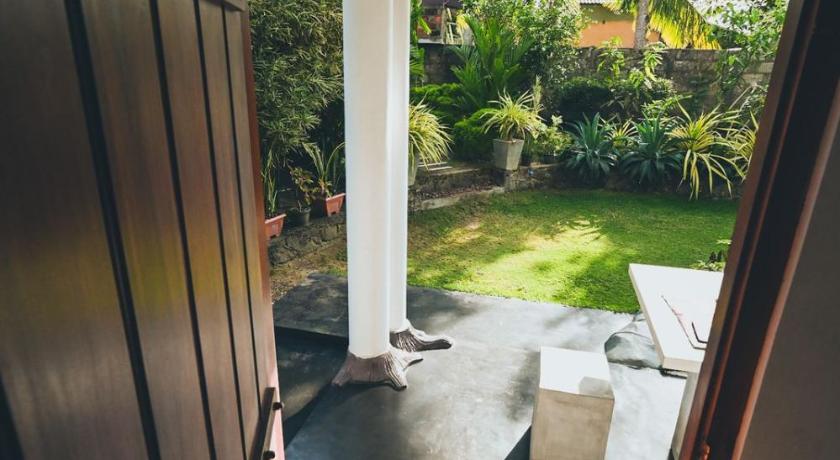 Sun & Moon Good View Villa photo