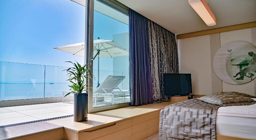 Hotel Bevanda photo