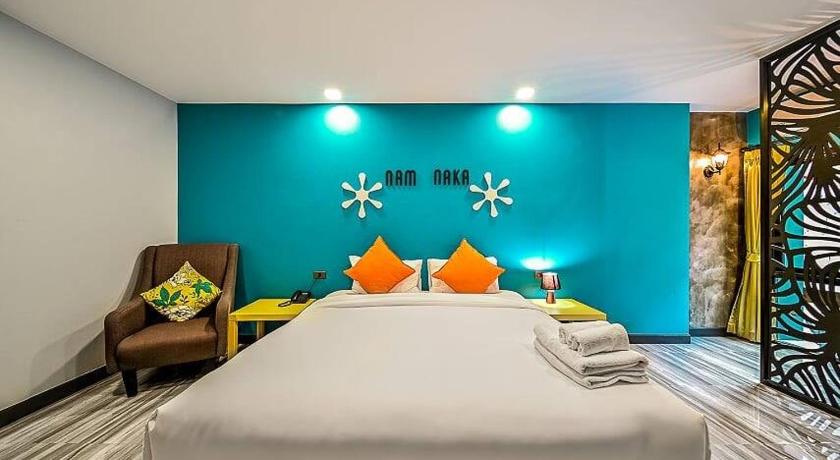 Image of Deluxe King Bed 1