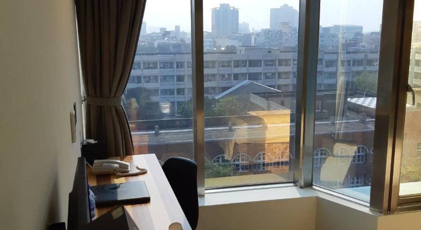 รูปของห้องพัก เตียงใหญ่ วิวเมือง (Double Room City View) 12
