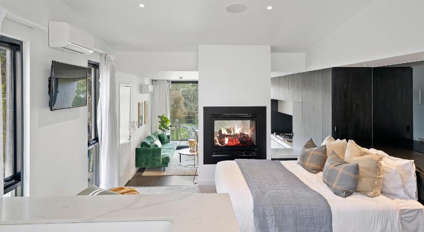 Hepburn Springs Escape