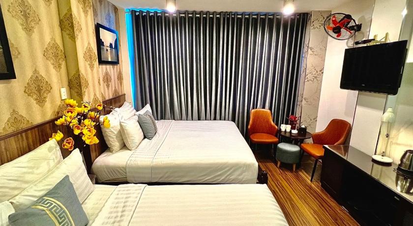 Image of Family Suite City View 6