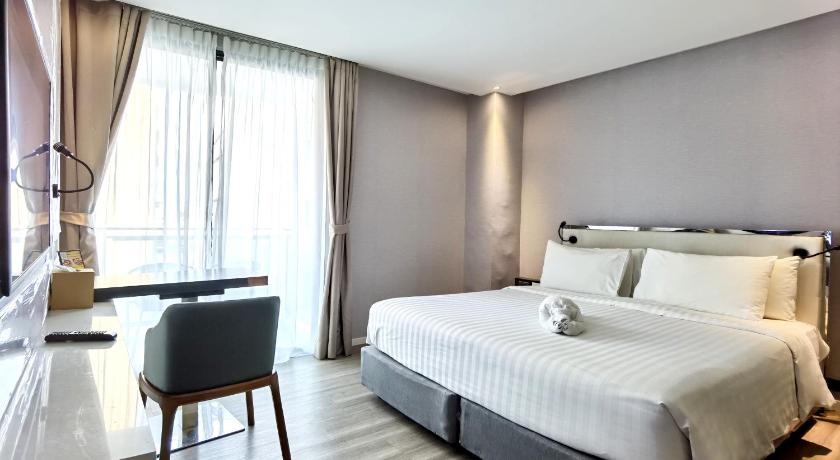 Image of Pool View Room with Balcony 0