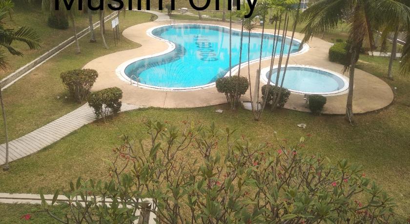 Haji Din Cocobay Condo photo