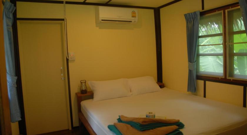 Image of Bungalow with Air Condition 4