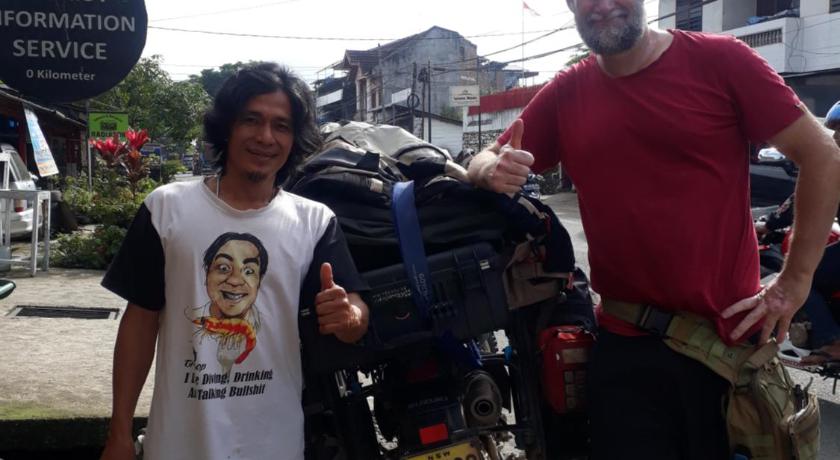 Manubackpacker'Zero Star'Toraja photo