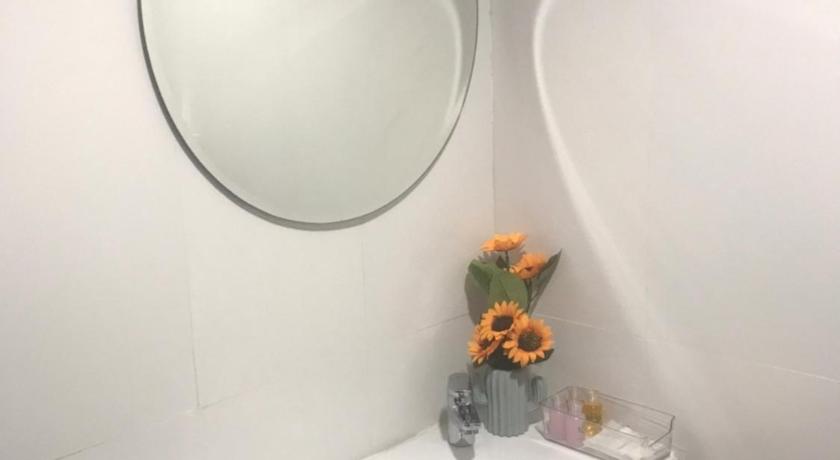 Image of Standard Twin Beds 6