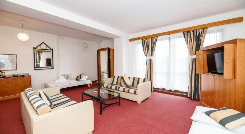 Image of Suite with Terrace 0