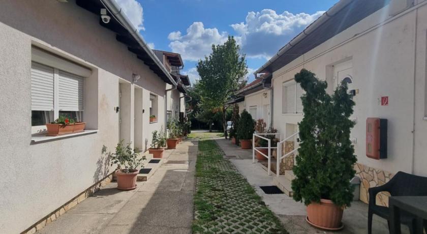 Hungaria Apartments photo