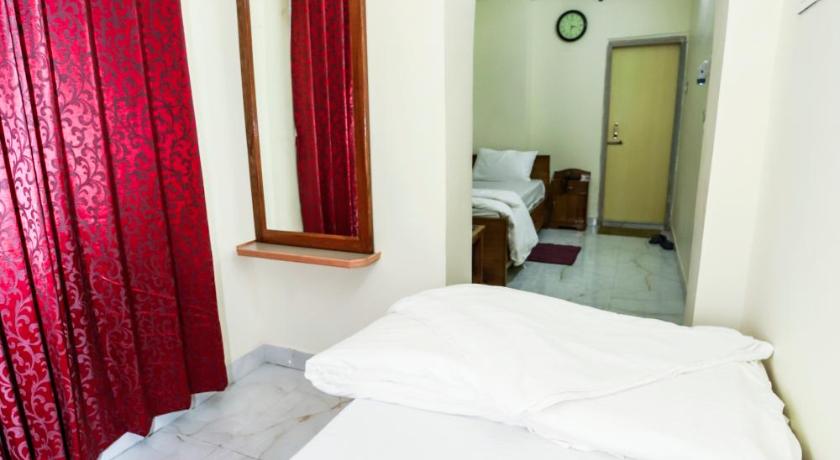 RISHIKA AC BANQUET AND GUEST HOUSE photo