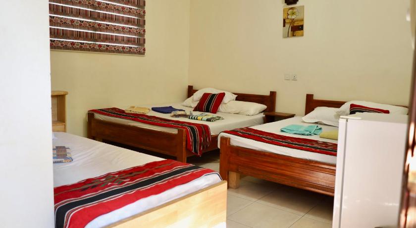 Image of Family Room 6