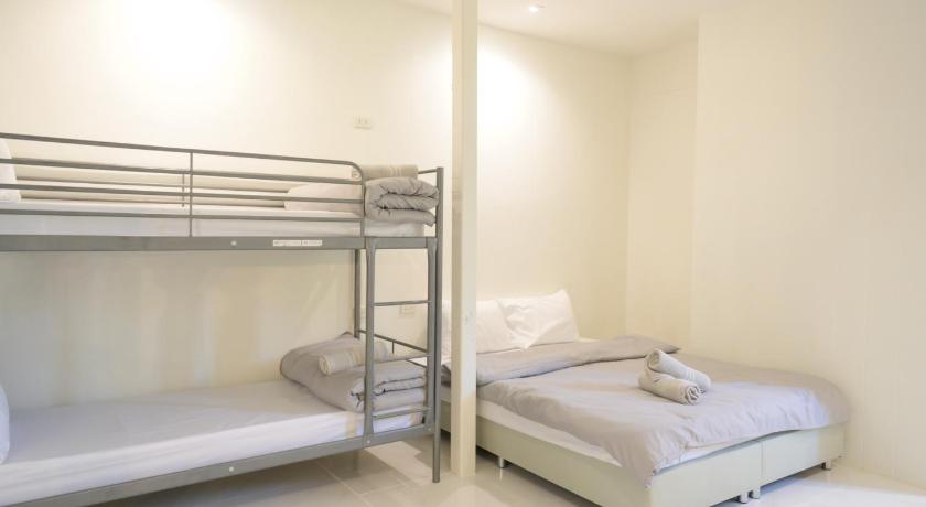 Image of Deluxe Quadruple Room 1