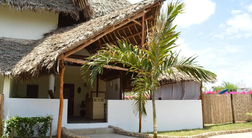Pole Pole Beach House — Hotel in Watamu