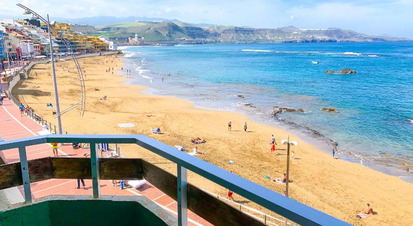 APARTAMENTOS BRISAMAR CANTERAS photo