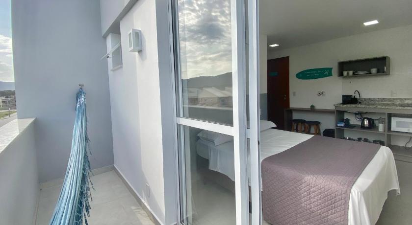 Image of Studio with Balcony 3