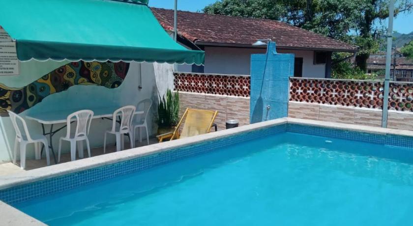 Leo's Clan Beach Hostel — Hotel in Paraty