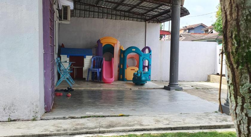 D'Salbiah Homestay photo