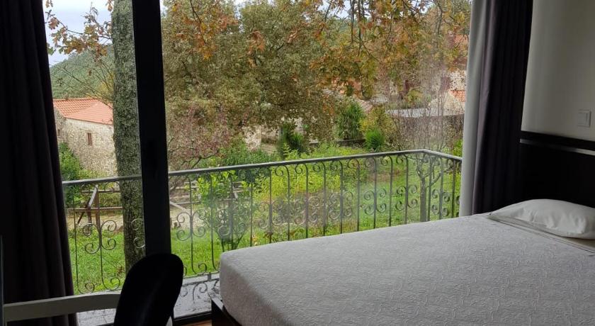 ヴァレ・デ・カンブラ Trebid'Ouro 3つ星 ゲストハウス スイート