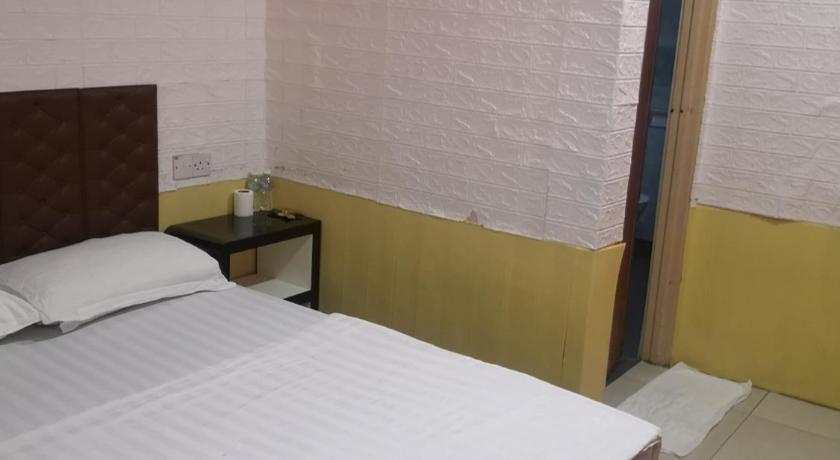 Home Inn Hotel photo