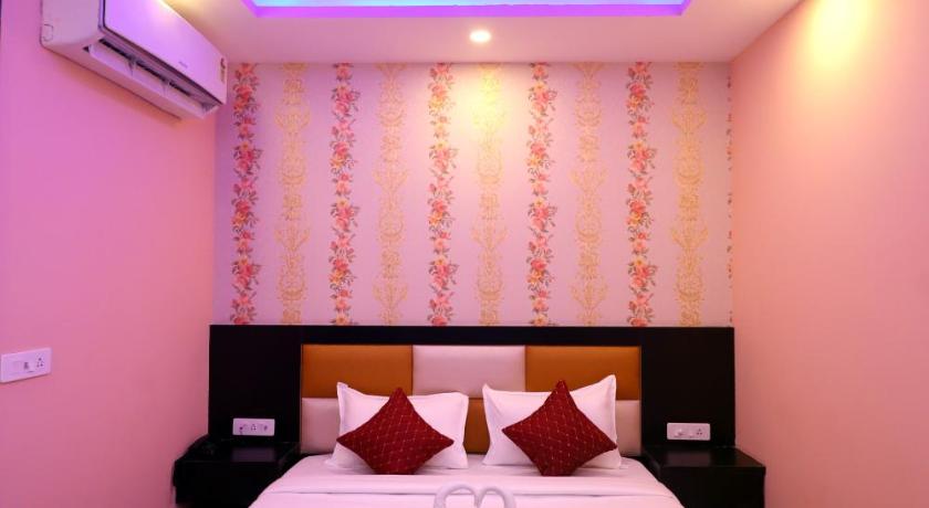 Jupiter Plaza Delhi Airport photo