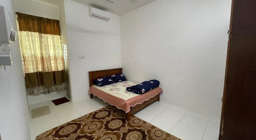 Basic Homestay For Big Family photo