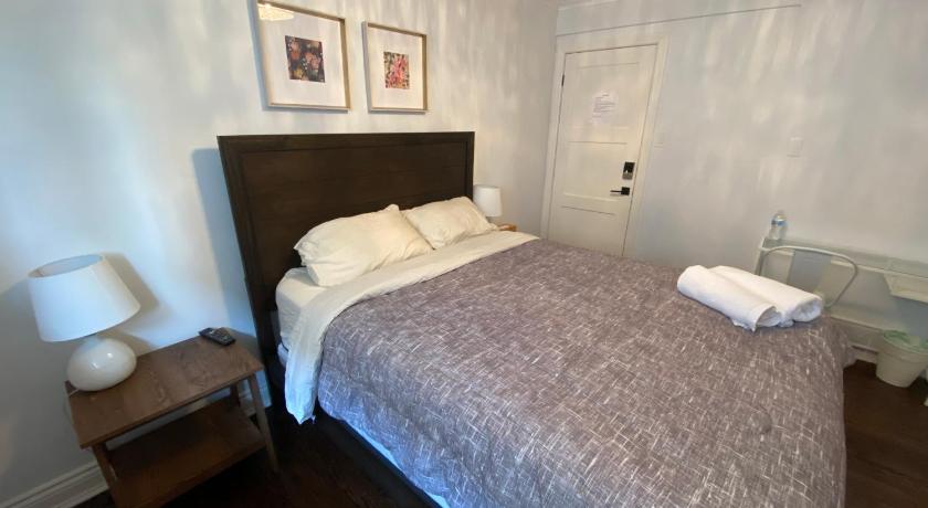 Yonge and Finch Subway !M Spacious and Quiet Private Bdr with Shared Bathroom — Hotel in Toronto (ON)