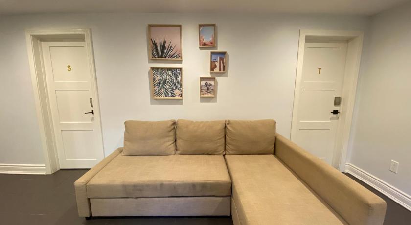 Yonge and Finch Subway !U Spacious & Cozy Private Bdr with Shared Bathroom photo