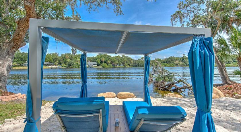 Riverbend Retreat - Fla. photo