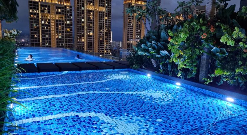 Pavilion 2 Revol Sky Pool 2-3 pax LS25 photo