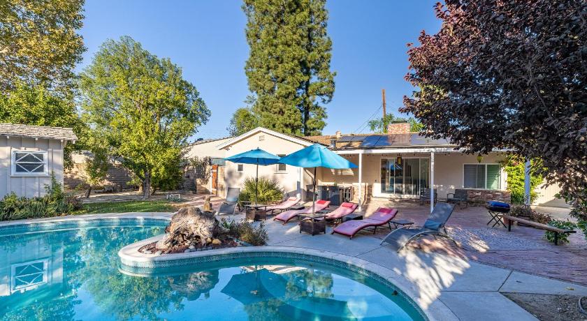 Spacious Home with Garden & Pool photo