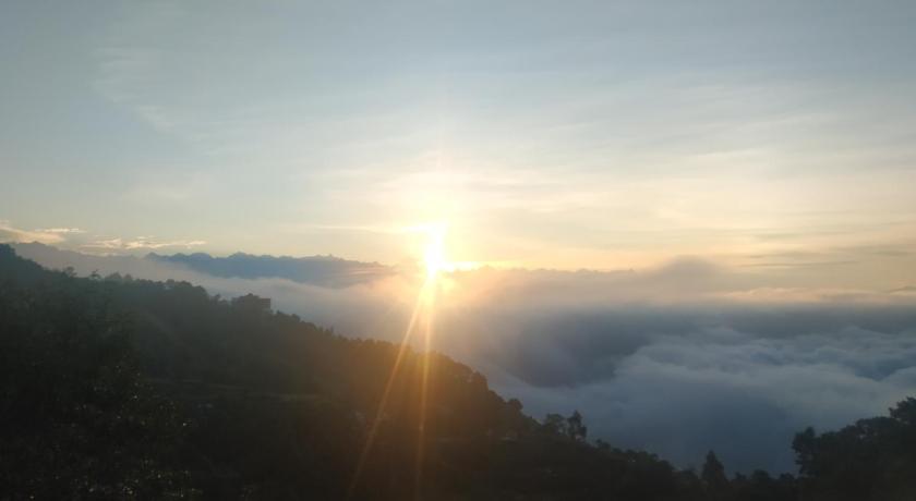 Image of Deluxe Double Mountain View 11