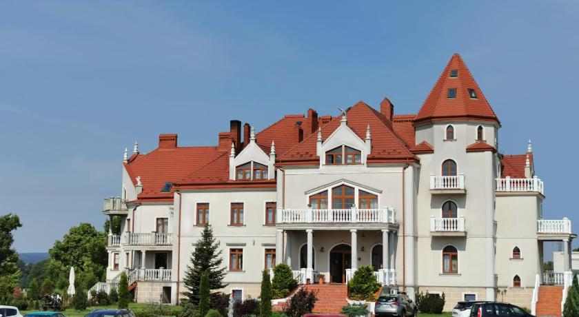 Palac Koronny Noclegi & Wypoczynek