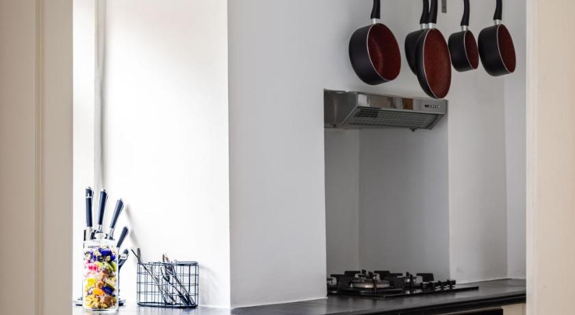 One Bedroom Apartment in Marylebone - image 5
