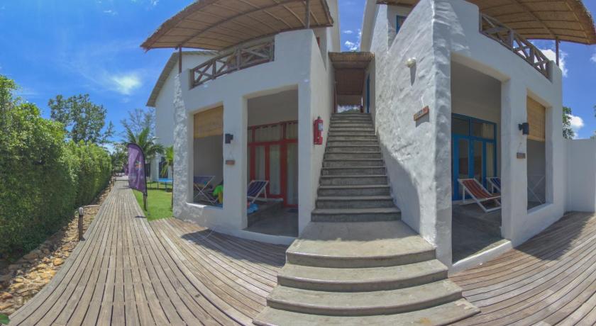 Image of Deluxe Double Room with Garden View 1