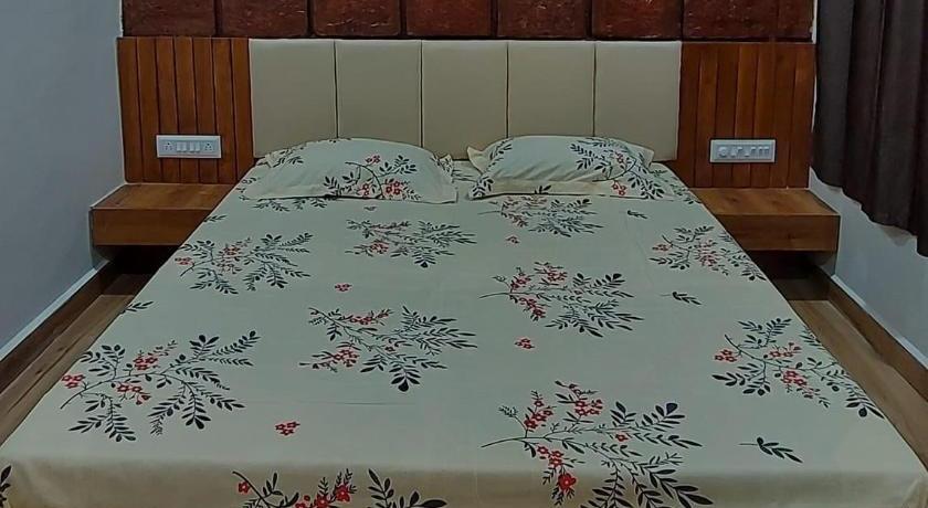 Hotel Omkar- The Best Holiday Home photo